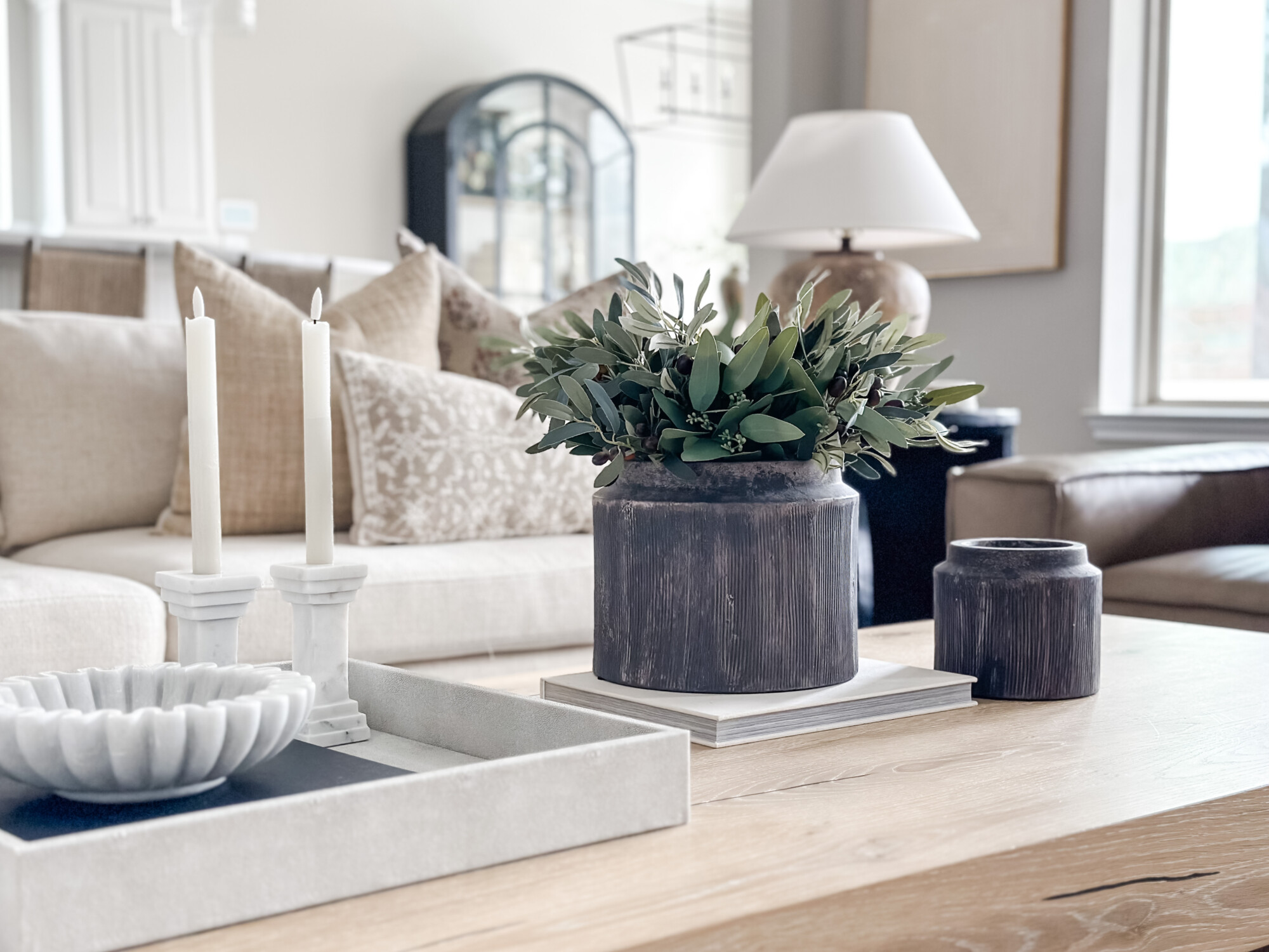 Tips for creating an elevated coffee table | coffee table decor, coffee table, coffee table styling, table decor, table decor styling, table styling, living room, living room decor, living room finds