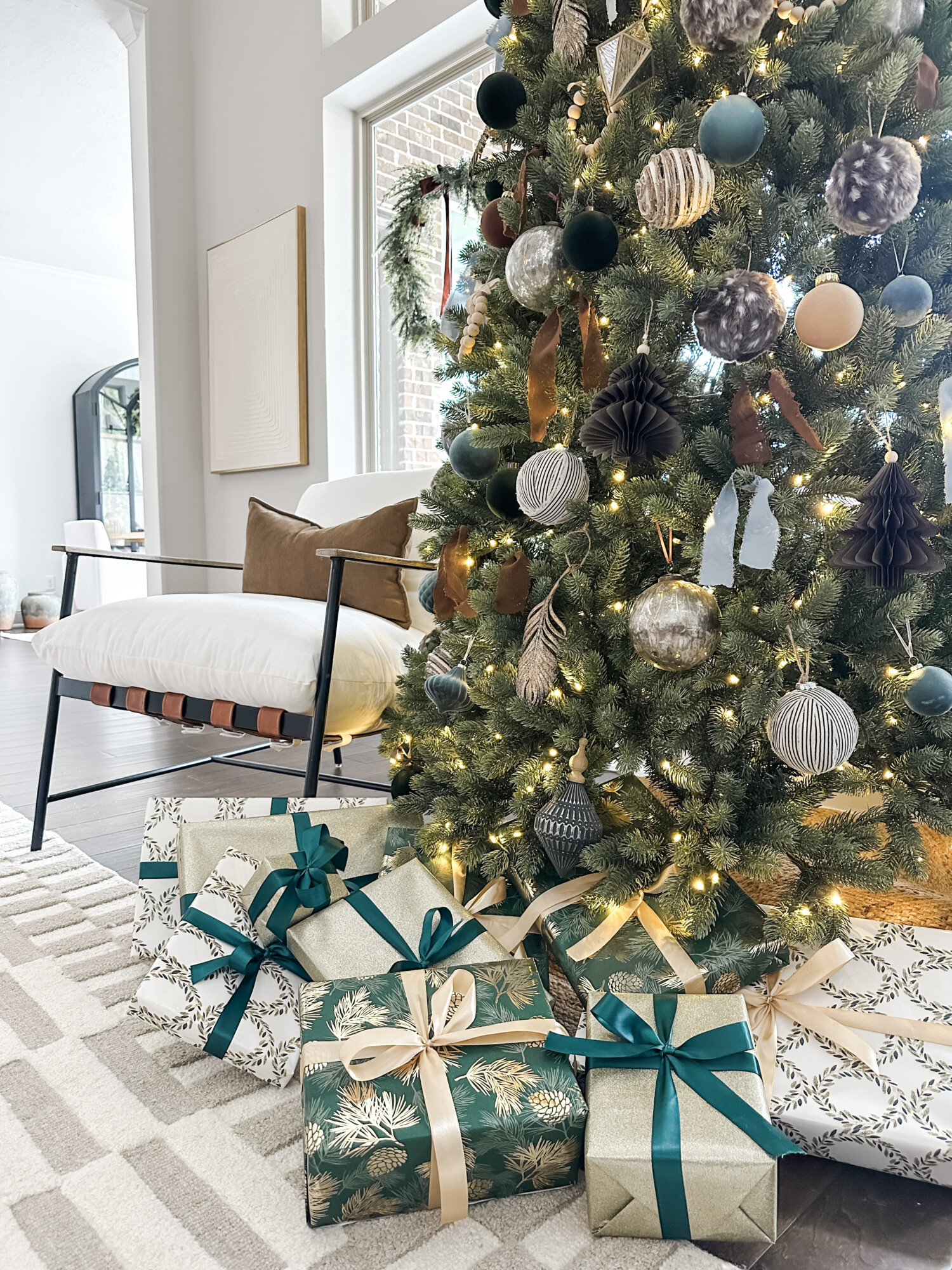 last minute gift ideas | gift guide, gifts for her, gifts for him, gift wrap, wrapping paper, christmas gifts