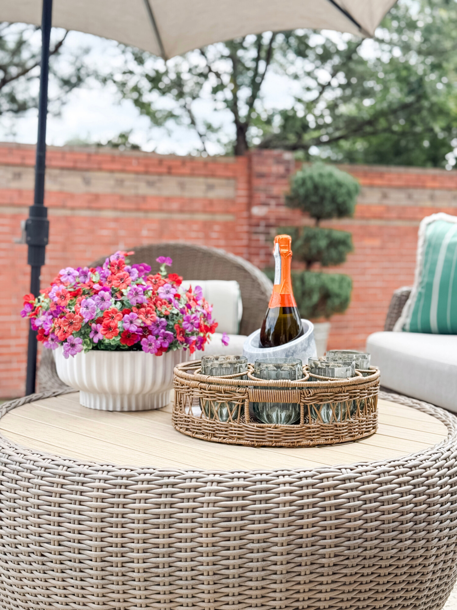 outdoor wicker wine catty